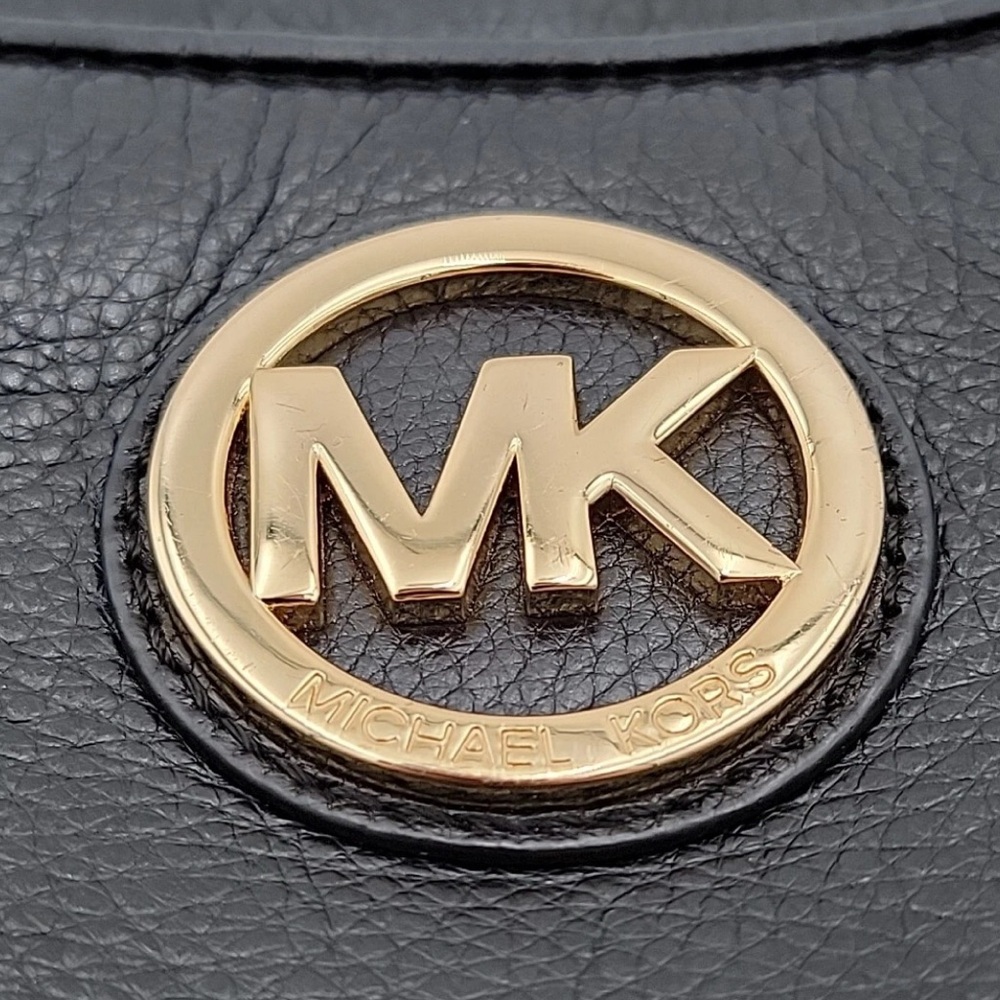 Michael Kors Black Crossbody‎ Bag with Gold Logo - Picture 4 of 12